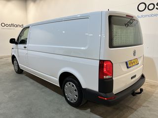 Volkswagen Transporter 2.0 TDI L2H1 / Euro 6 / Oprijplaat / Airco / Camera / Cruise Control / Trekhaak / Carplay / Navigatie / 3-Zits