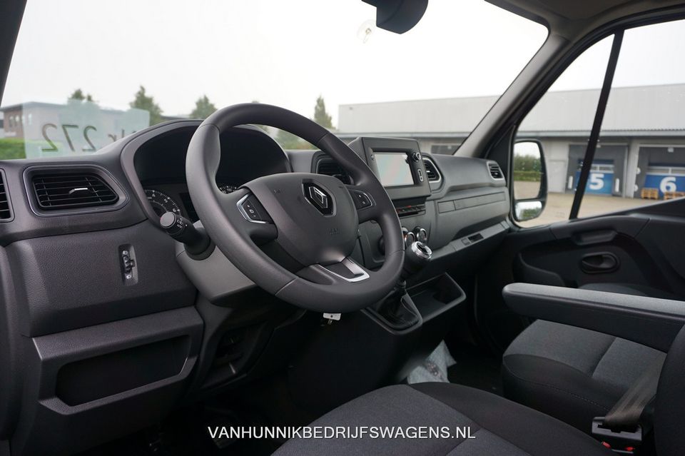 Renault Master T35 2.3 180PK Grand Confort L2H2 Climate Navi Camera Cruise Trekhaak!! NR. 133