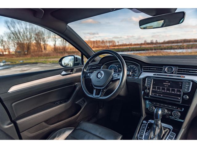 Volkswagen Passat 1.4 TSI GTE Highline | PANO | TREKHAAK | LEDER | ERGO-STOEL | LED | ADAPTIVE CRUISE | CAMERA
