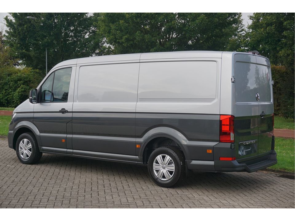 Volkswagen Crafter 35 177PK L3H2 AUT BPM VRIJ!! Navi, Cam, ACC, LED, Dual Tone Lak!! NR. 872