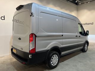 Ford Transit 2.0 TDCI L2H2 Trend 130 PK Automaat / Euro 6 / Airco / Camera / Cruise Control / Navigatie / CarPlay / Xenon / 89.500 KM !!