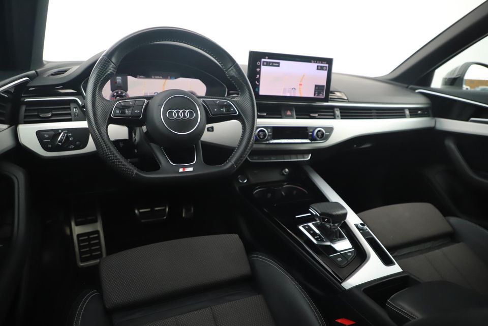 Audi A4 Avant 35 TDI S-Line Sport 164PK Automaat Trekhaak Half Leder Virtual Cockpit Ambianceverlichting Groot Navigatie Draadloos Carplay Android Elektrische Achterklep Clima Cruise PDC 18 inch LMV