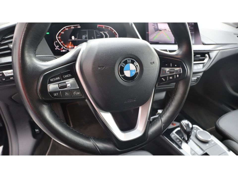 BMW 1-serie 118i Executive Ed. | Sport | Led | Media | 140pk | Mooi