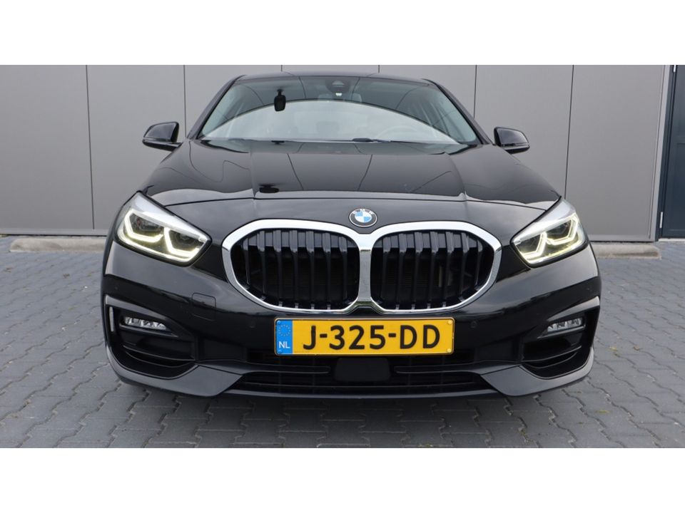 BMW 1-serie 118i Executive Ed. | Sport | Led | Media | 140pk | Mooi