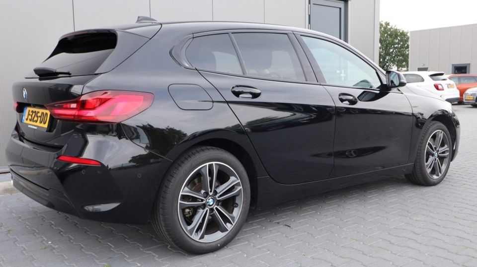 BMW 1-serie 118i Executive Ed. | Sport | Led | Media | 140pk | Mooi