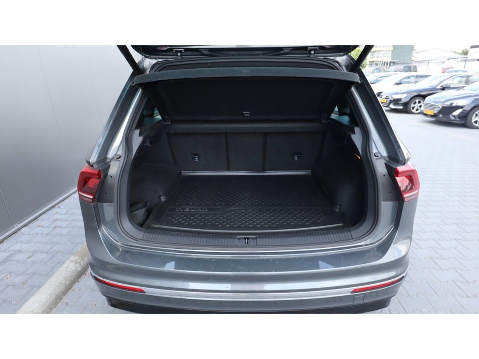 Volkswagen Tiguan 1.5 TSI CL Bns | R-line | Led | Apple carplay | 19 Inch VERKOCHT