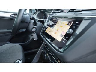 Volkswagen Tiguan 1.5 TSI CL Bns | R-line | Led | Apple carplay | 19 Inch VERKOCHT