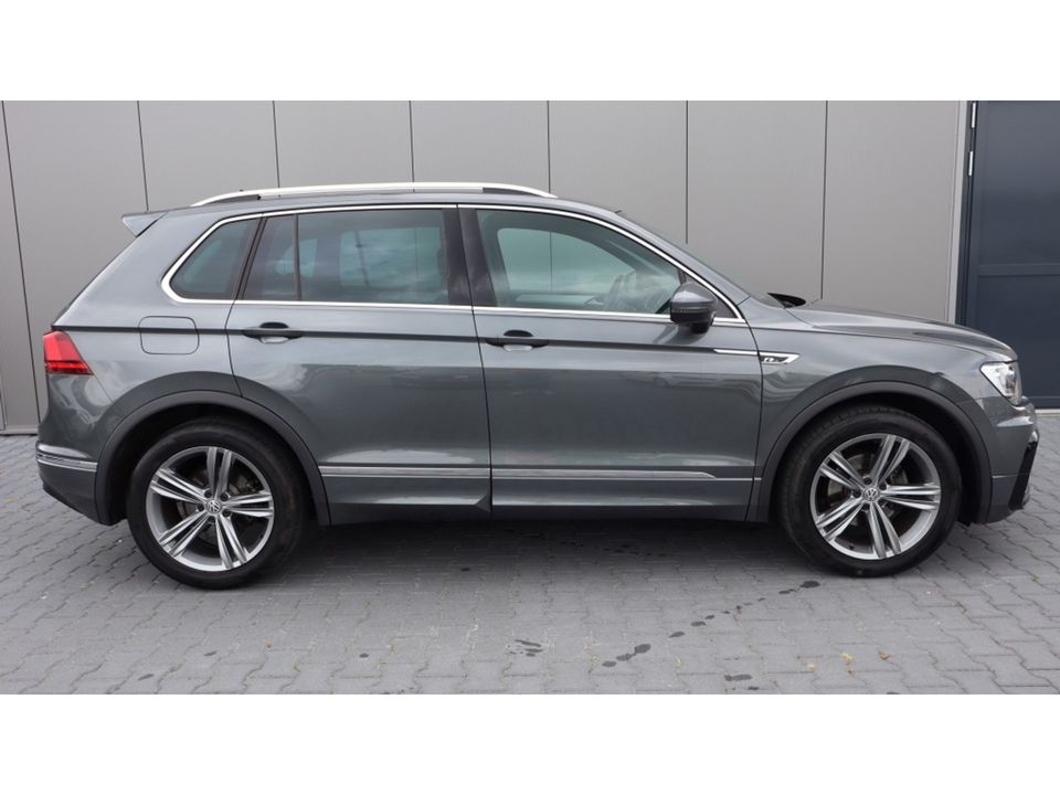 Volkswagen Tiguan 1.5 TSI CL Bns | R-line | Led | Apple carplay | 19 Inch VERKOCHT