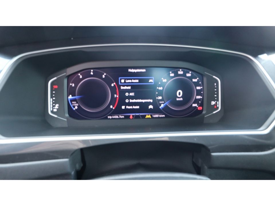 Volkswagen Tiguan 1.5 TSI CL Bns | R-line | Led | Apple carplay | 19 Inch VERKOCHT