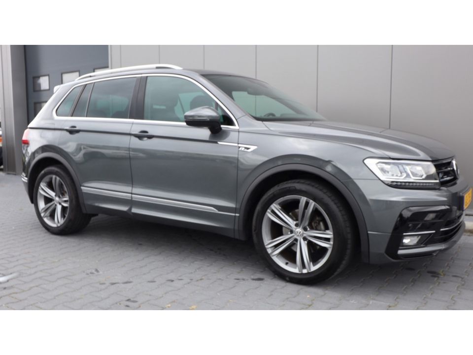 Volkswagen Tiguan 1.5 TSI CL Bns | R-line | Led | Apple carplay | 19 Inch VERKOCHT