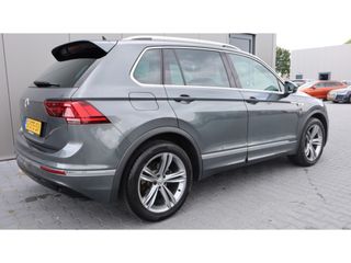 Volkswagen Tiguan 1.5 TSI CL Bns | R-line | Led | Apple carplay | 19 Inch VERKOCHT