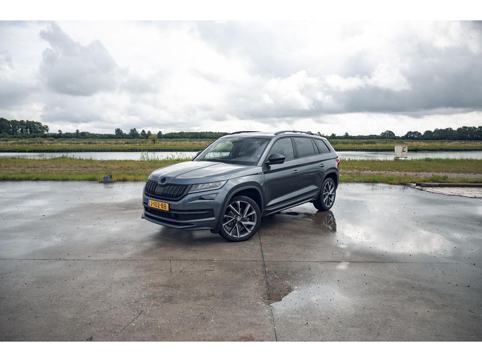 Škoda Kodiaq 1.5 TSI Sportline Business 7p. | LEDER | PANO | TREKHAAK | ADAPTIVE CRUISE