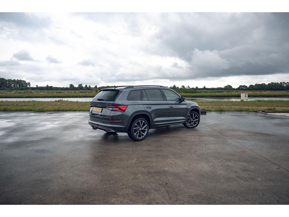 Škoda Kodiaq 1.5 TSI Sportline Business 7p. | LEDER | PANO | TREKHAAK | ADAPTIVE CRUISE