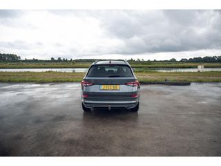 Škoda Kodiaq 1.5 TSI Sportline Business 7p. | VOL LEDER | PANO | TREKHAAK | ADAPTIVE CRUISE