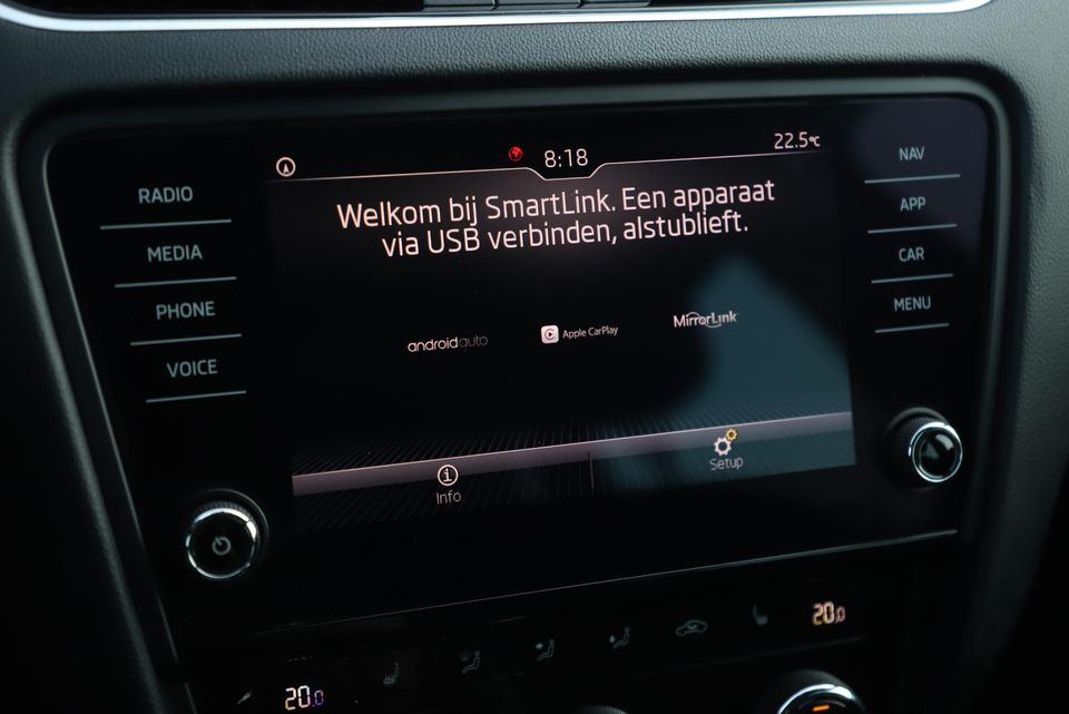 Škoda Octavia Combi 1.0 TSI Greentech Ambition Business DSG Automaat 116PK Sportstuur Navigatie Carplay Android Cruise Clima 16 inch LMV PDC Bluetooth