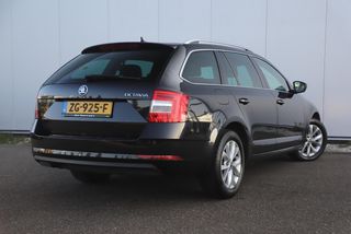 Škoda Octavia Combi 1.0 TSI Greentech Ambition Business DSG Automaat 116PK Sportstuur Navigatie Carplay Android Cruise Clima 16 inch LMV PDC Bluetooth