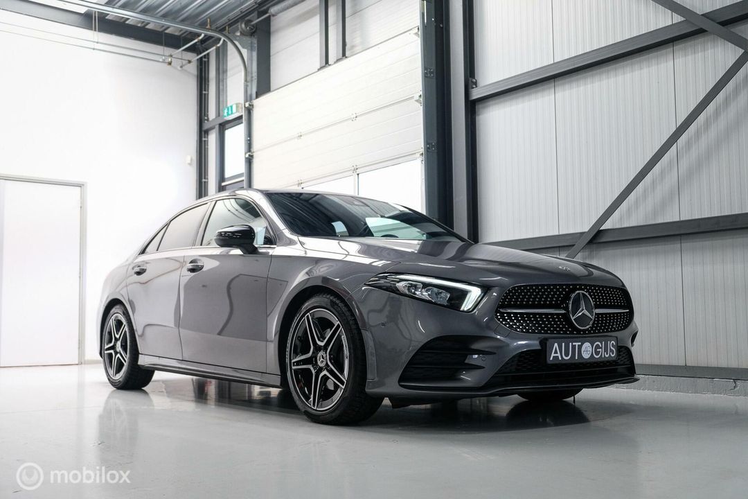 Mercedes-Benz A-Klasse 180 Business Solution AMG | Camera | Alcantara | NAP |