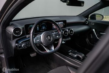 Mercedes-Benz A-Klasse 180 Business Solution AMG | Camera | Alcantara | NAP |