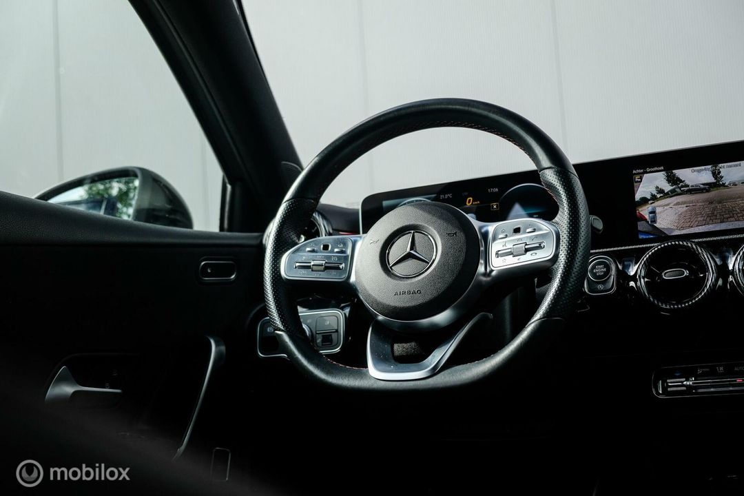 Mercedes-Benz A-Klasse 180 Business Solution AMG | Camera | Alcantara | NAP |