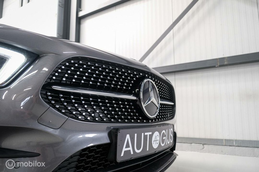 Mercedes-Benz A-Klasse 180 Business Solution AMG | Camera | Alcantara | NAP |