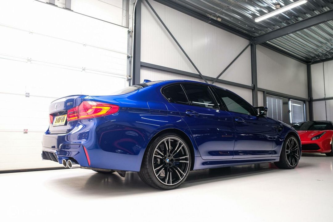 BMW 5 Serie M5 600 pk | Bay Marina Blue | Individual | HUD | Memory | Harman Kardon | Kanon