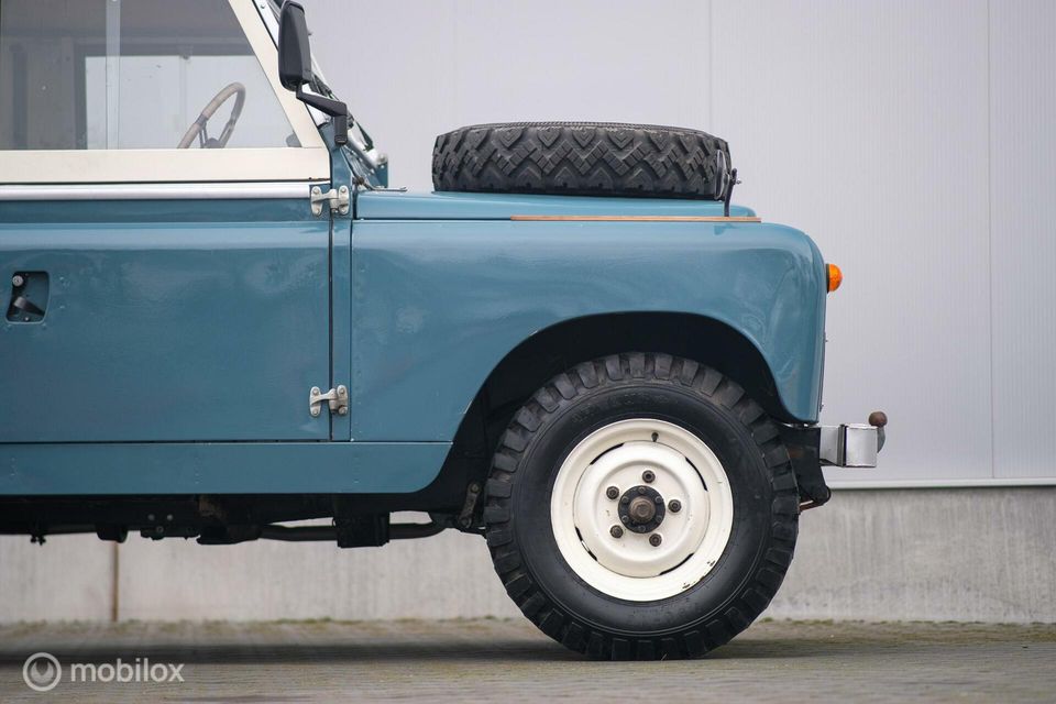 Land Rover 109 series 2a 11 2 1/4 METAL TOP 1961