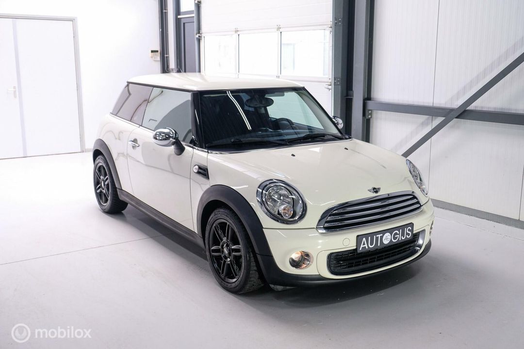 MINI Mini 1.6 One Final Edition | Navigatie | Bluetooth | NAP | Lage km stand |