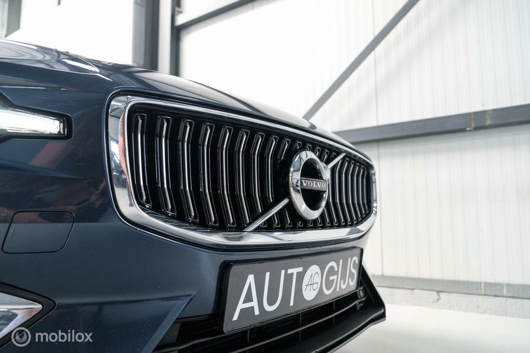 Volvo V60 2.0 T8 Twin Engine AWD Inscription | Trekhaak | Rijklaar |