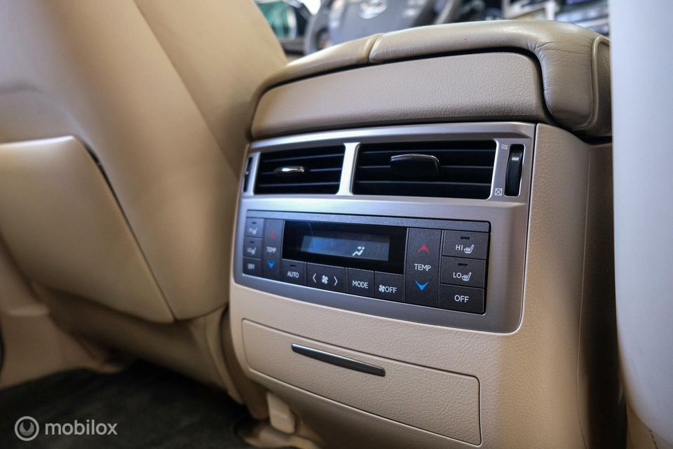 Lexus LX 570 5.7 V8 389 pk | 8 persoons | LPG | Mark Levinson | luchtvering | unieke auto! |