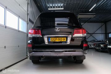 Lexus LX 570 5.7 V8 389 pk | 8 persoons | LPG | Mark Levinson | luchtvering | unieke auto! |