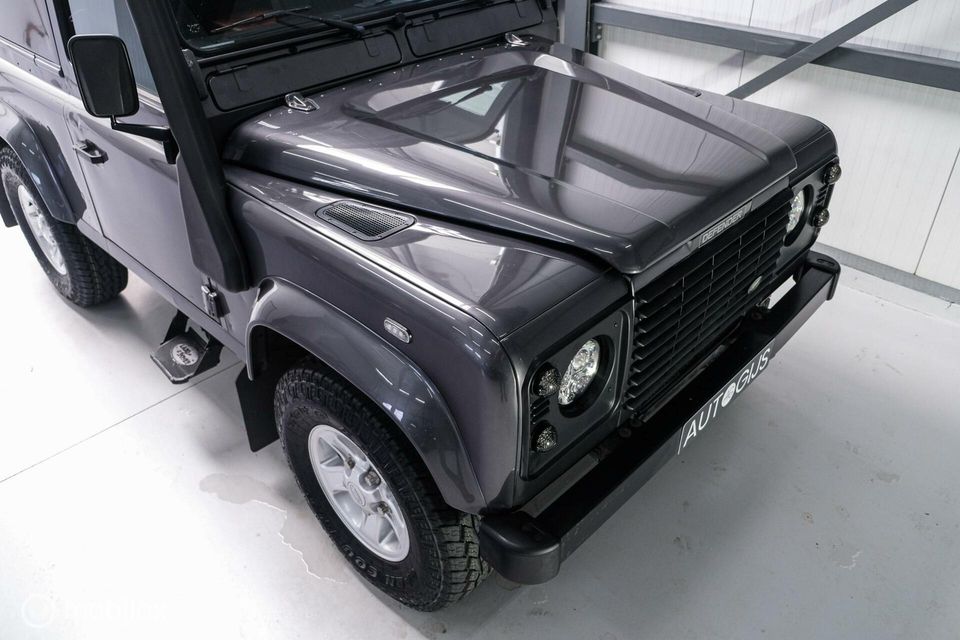 Land Rover Defender 2.5 Td5 90 | youngtimer | BTW auto | Grijskenteken | fiscaal voordelig | 3500kg trekgewicht |