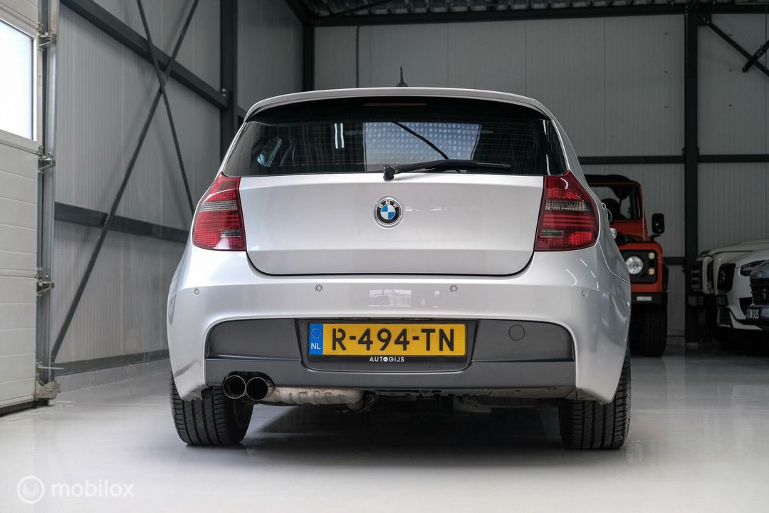 BMW 1-serie 130i Executive | youngtimer | VOL opties | Motorsport | M Performance |