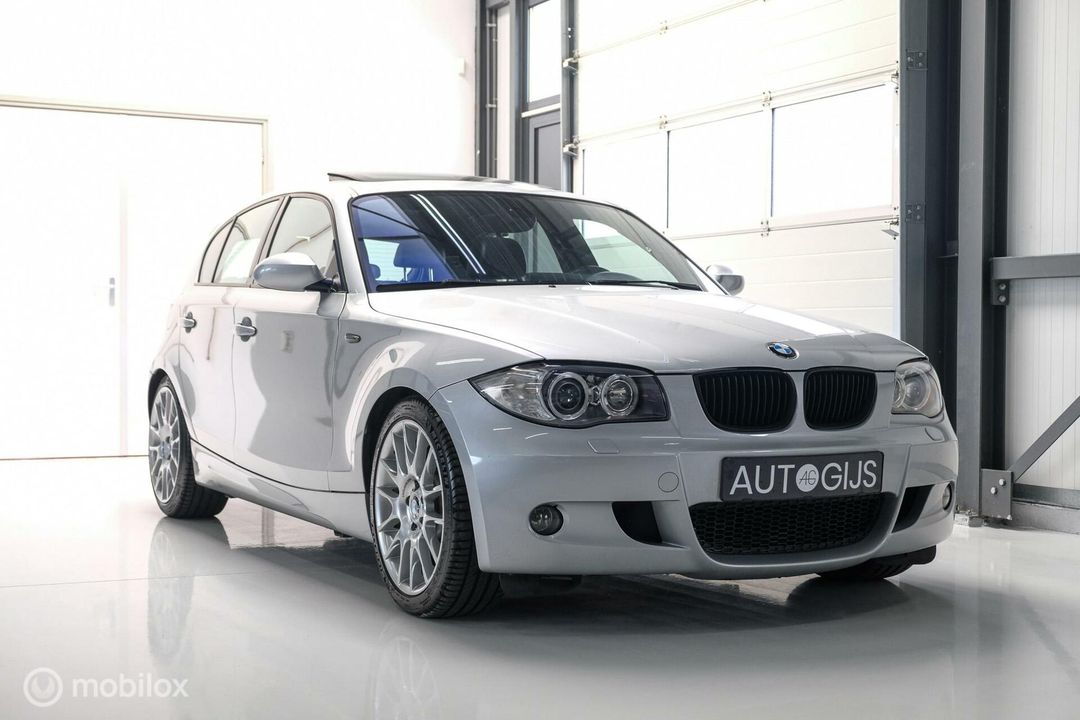 BMW 1-serie 130i Executive | youngtimer | VOL opties | Motorsport | M Performance |