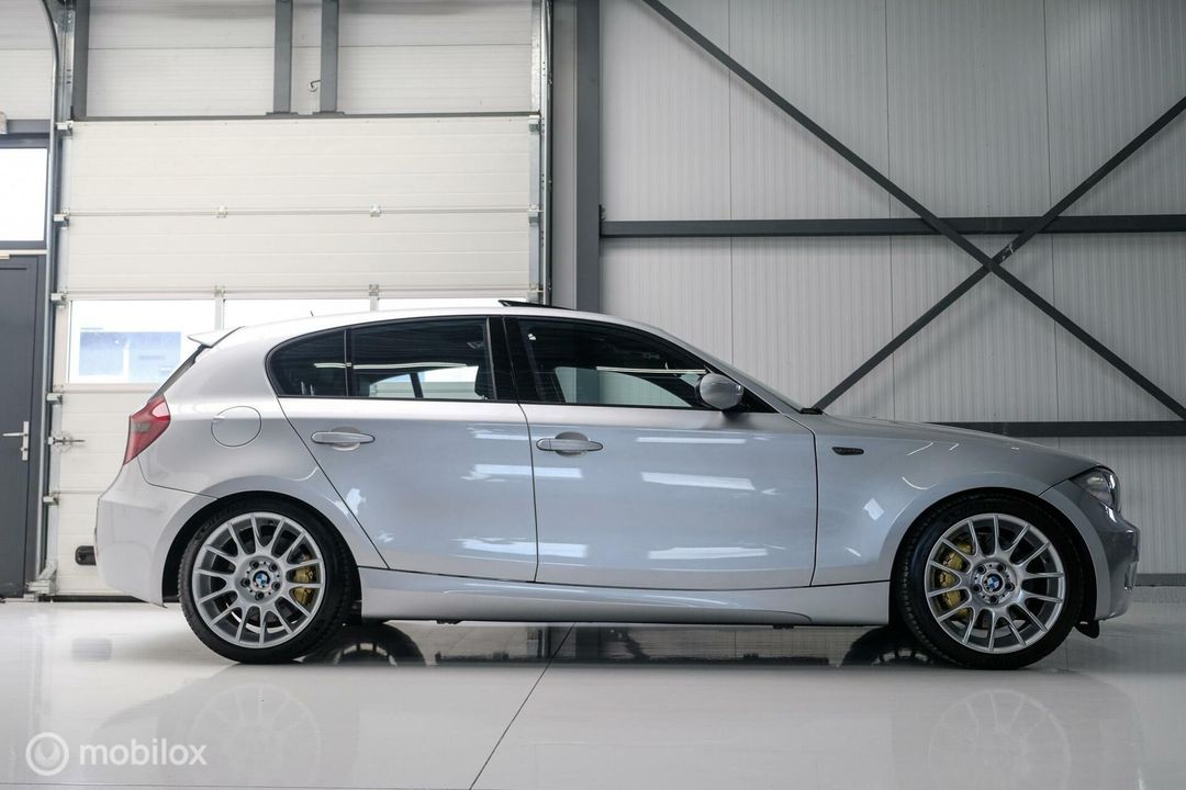 BMW 1-serie 130i Executive | youngtimer | VOL opties | Motorsport | M Performance |