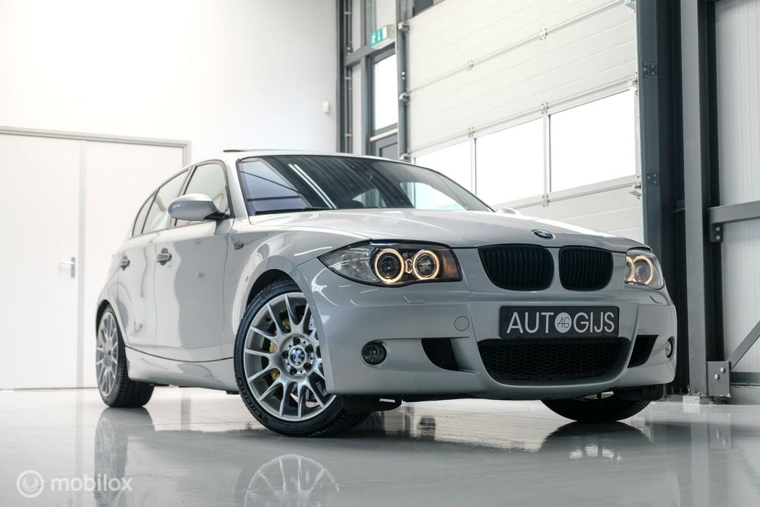 BMW 1-serie 130i Executive | youngtimer | VOL opties | Motorsport | M Performance |