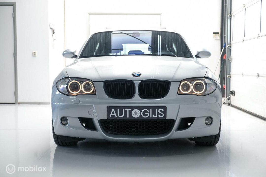 BMW 1-serie 130i Executive | youngtimer | VOL opties | Motorsport | M Performance |