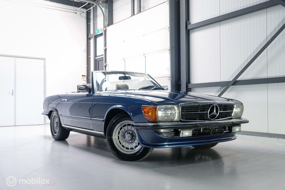 Mercedes-Benz SL-Klasse 280 SL ''Lapis Blue'' | Hardtop | Nieuw dak | R107 | Wegenbelastingvrij | 4 pers |