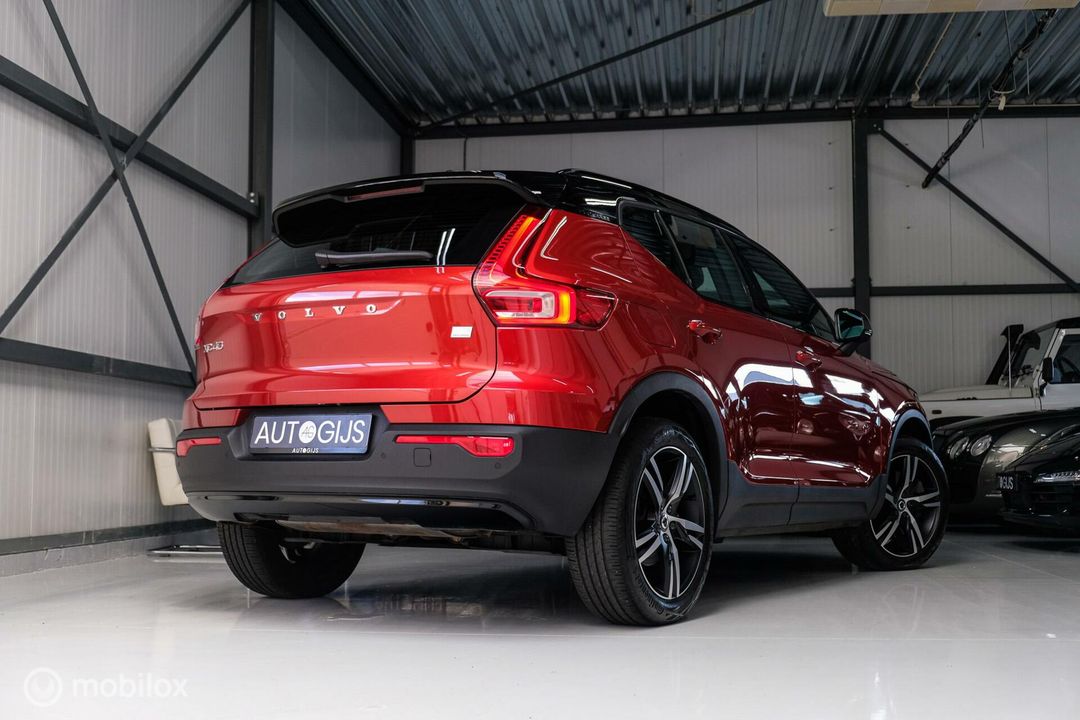 Volvo XC40 1.5 T5 Twin Engine R-Design | Camera | Fusion red |