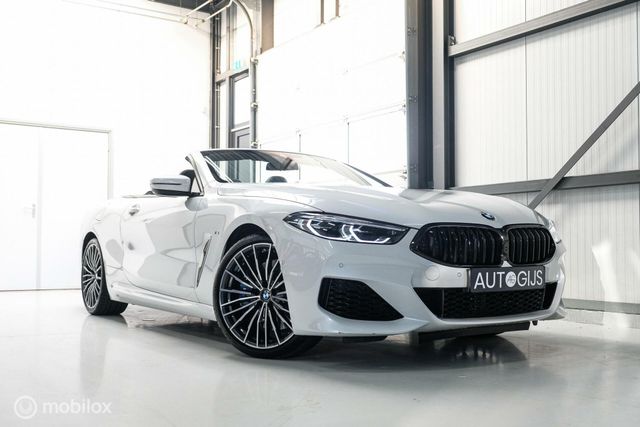 BMW 8 Serie 840i xDrive High Executive M Pakket | airscarf | lage km stand | Parelmoer wit |