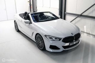 BMW 8 Serie 840i xDrive High Executive M Pakket | airscarf | lage km stand | Parelmoer wit |