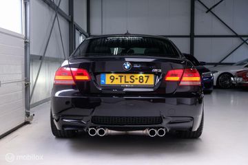 BMW 3-SERIE coupe M3 E92 | Jerez Black | handbak | Individual | youngtimer |