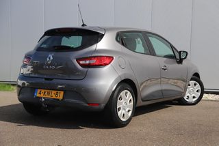 Renault Clio 1.5 dCi ECO Expression Trekhaak Navigatie Airco Cruise PDC Bluetooth DB Riem is v.v.