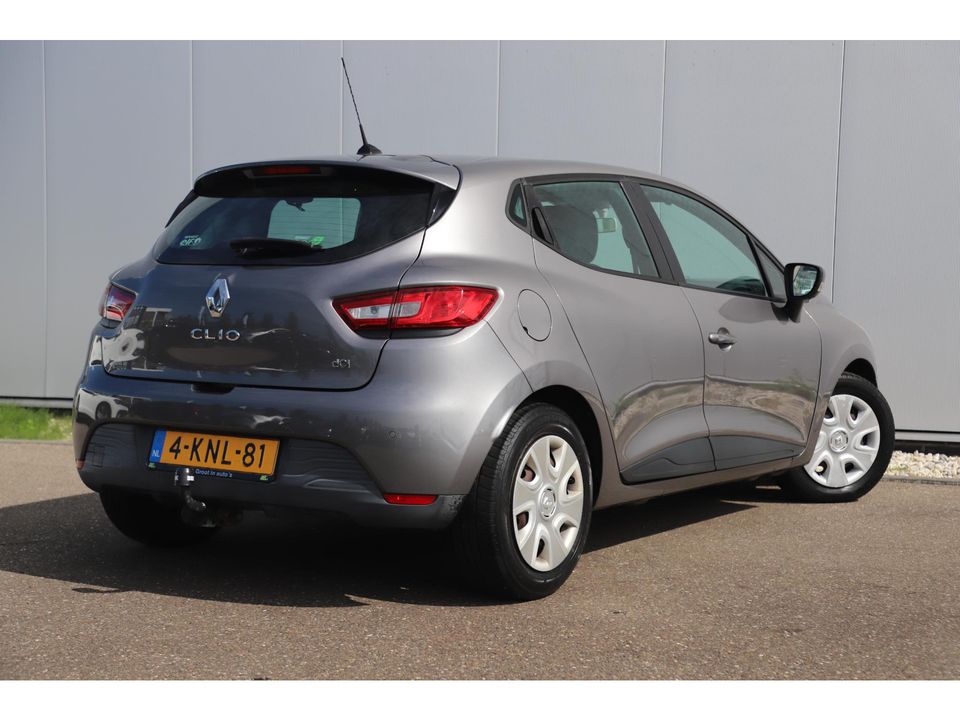 Renault Clio 1.5 dCi ECO Expression Trekhaak Navigatie Airco Cruise PDC Bluetooth DB Riem is v.v.