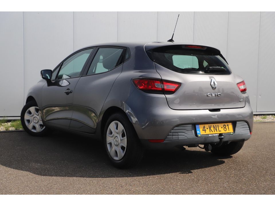 Renault Clio 1.5 dCi ECO Expression Trekhaak Navigatie Airco Cruise PDC Bluetooth DB Riem is v.v.