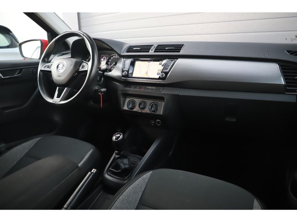 Škoda Fabia Combi 1.0 TSI Business Edition 95PK 16 inch LMV Navigatie Airco Cruise Carplay Android Bluetooth Getint Glas PDC