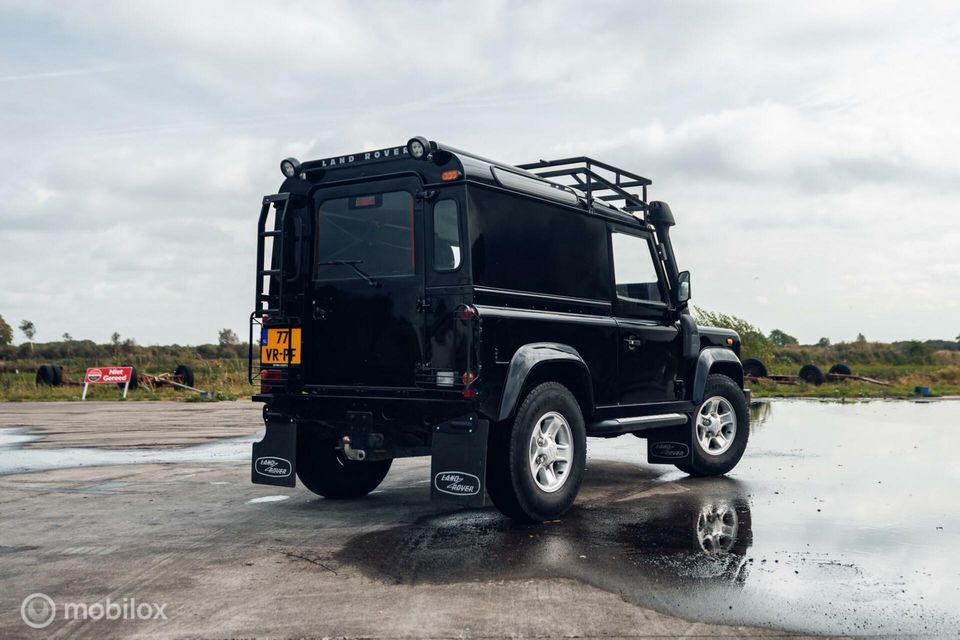 Land Rover Defender Td5 90" Hard Top | Snorkel | Grijs kent.