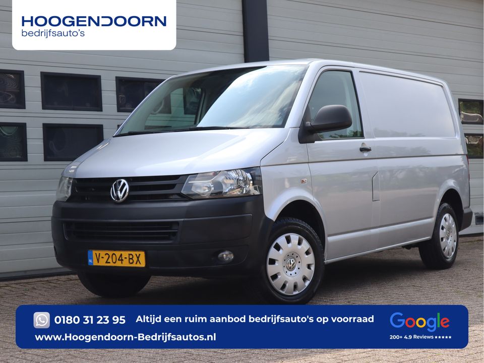 Volkswagen Transporter 2.0 TDI 141pk - Navi - 2,5t KG Trekhaak - 3 Zits