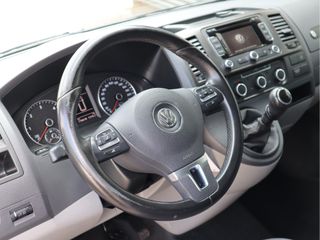 Volkswagen Transporter 2.0 TDI 141pk - Navi - 2,5t KG Trekhaak - 3 Zits