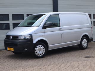 Volkswagen Transporter 2.0 TDI 141pk - Navi - 2,5t KG Trekhaak - 3 Zits