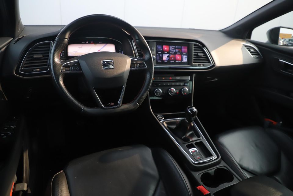 SEAT Leon 1.5 TSI FR Business Intense 131PK Panoramadak Virtual Cockpit Sfeerverlichting Leder Navigatie 18 inch Carplay Android Cruise Stoelverwarming Keyless